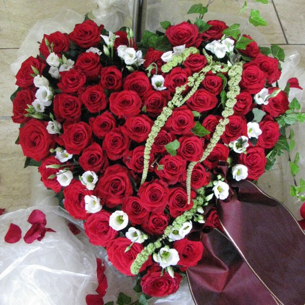 Blütenherz, rot Rosen Bild 1